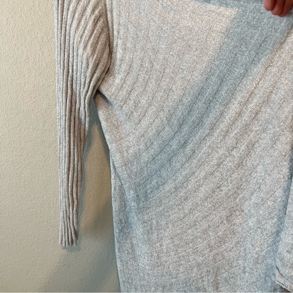 Tommy Bahama Island Soft Gray Cardigan S/M - Picture 4 of 6